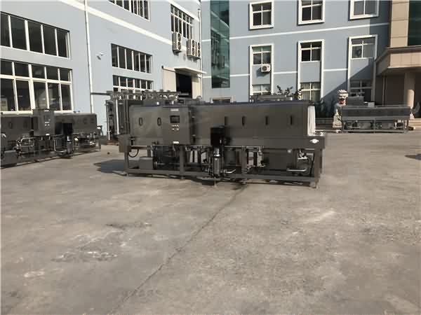 大型洗箱机价格,单冻器清洗设备 卫生级食品设备清洗